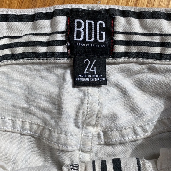 BDG Urban Outfitters Black & White Striped Lightweight Jeans - Picture 3 of 8